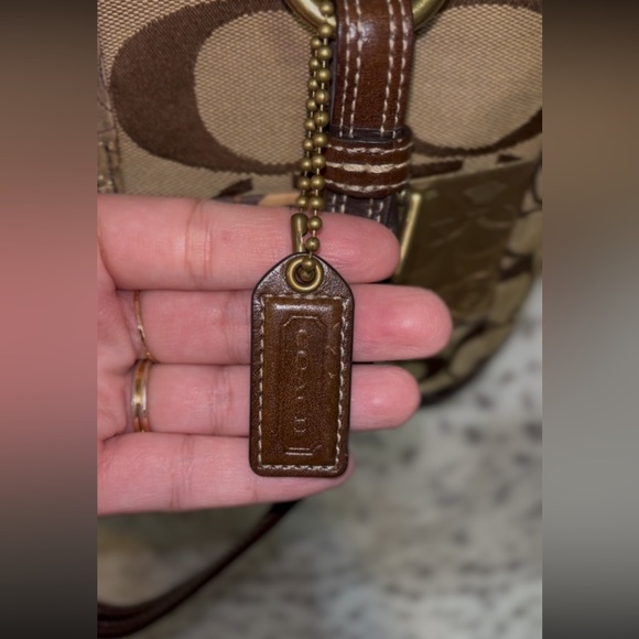 COACH VINTAGE 2007 PATCHWORK SHOULDER BAG - Picture 4 of 13